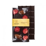 Čokoláda JANEK  tmavá 64% s pekanovými ořechy a lyofilizovanými jahodami 95g