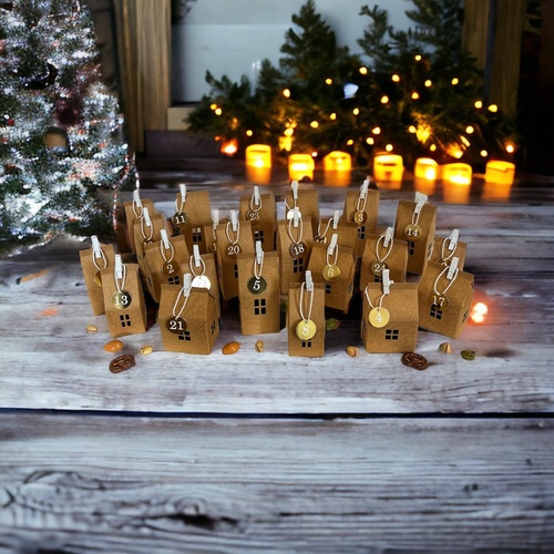 Ořechový adventní kalendář. Počítání dnů do Vánoc s ořechovou esencí