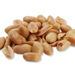 Vitamin E a tuky v pražených solených 200 g arašídech představují univerzální dar pro pokožku